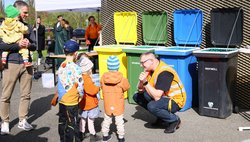 Kinder auf dem Energieberg